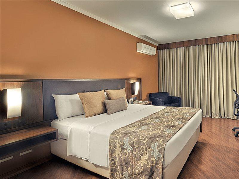Hotel Deville Business Maringá Екстериор снимка