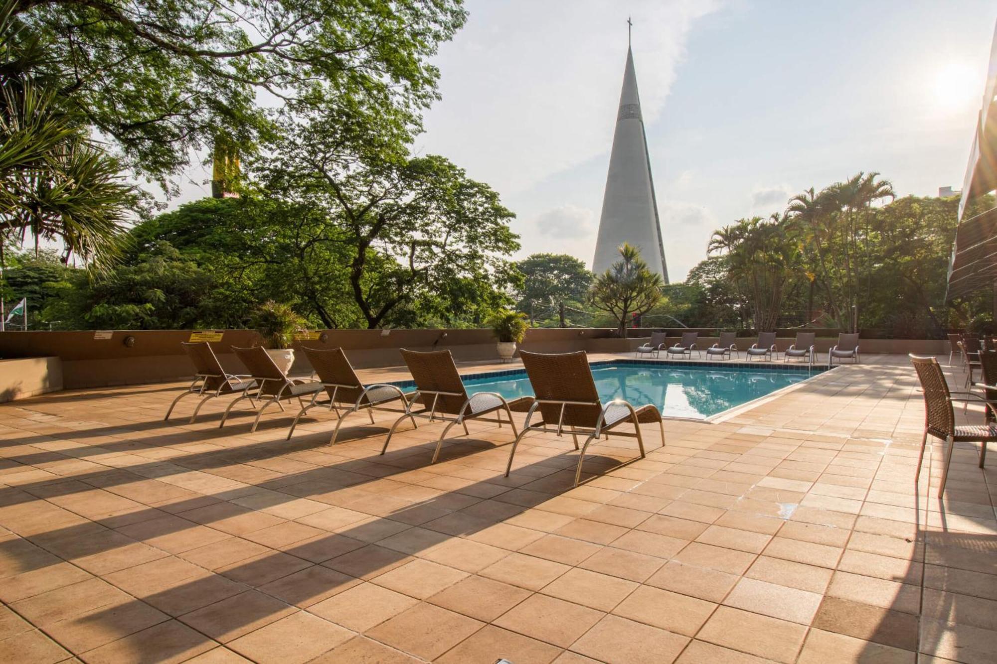 Hotel Deville Business Maringá Екстериор снимка